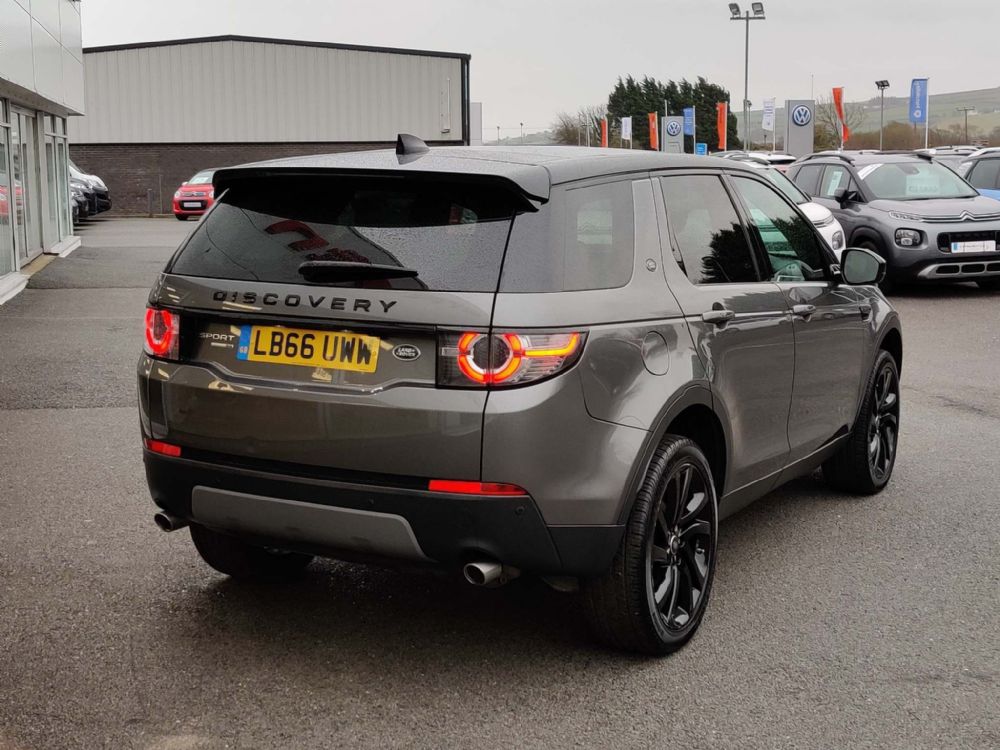 Land Rover Discovery Sport 2.0 TD4 HSE Black Auto 4WD (s/s